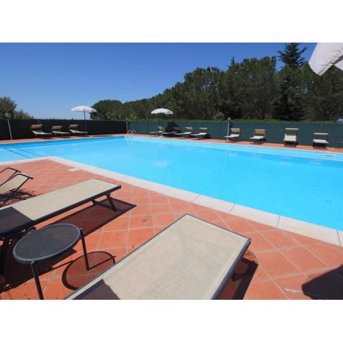 Cozy Farmhouse with Campriano with Swimming Pool