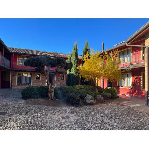 Cozy flat + parking close to City center/Airport