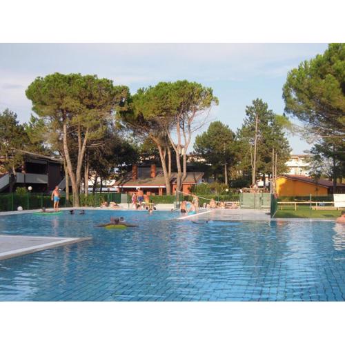 Cozy flat with garden and swimming pools - Beahost