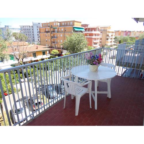 Cozy flat with terrace 350m from the sea