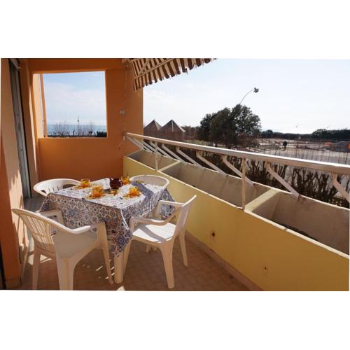 Cozy flat with terrace,180m from the beach-Beahost