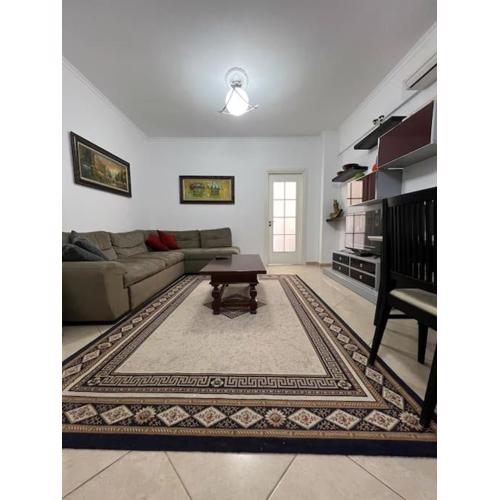 Cozy Getaway Apartment in Saranda, Beach Access