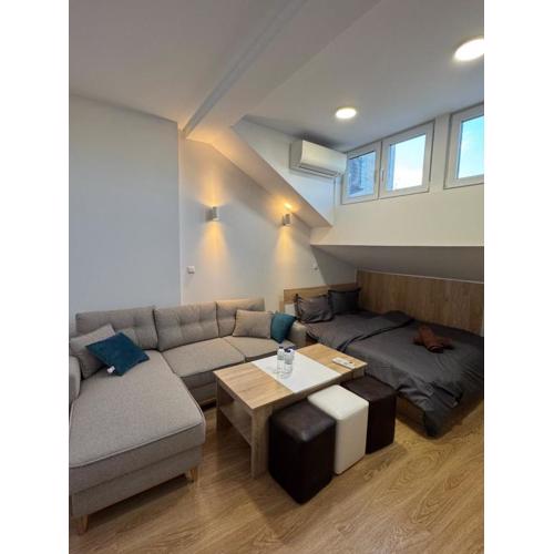 Cozy High-Street Loft in Sofia\