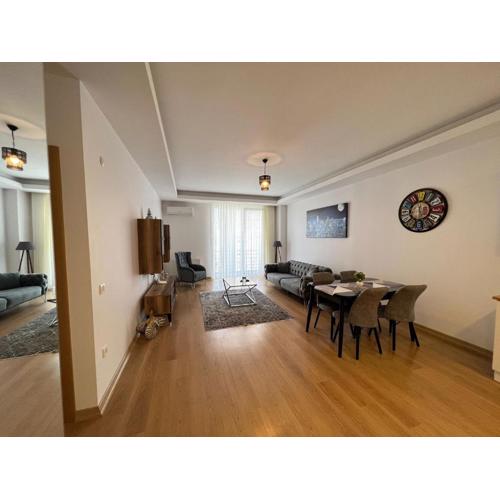 Cozy Home 1 Room 1 Living Room Apartment