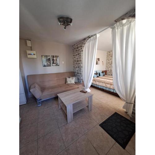 Cozy home in Karystos-Bouros