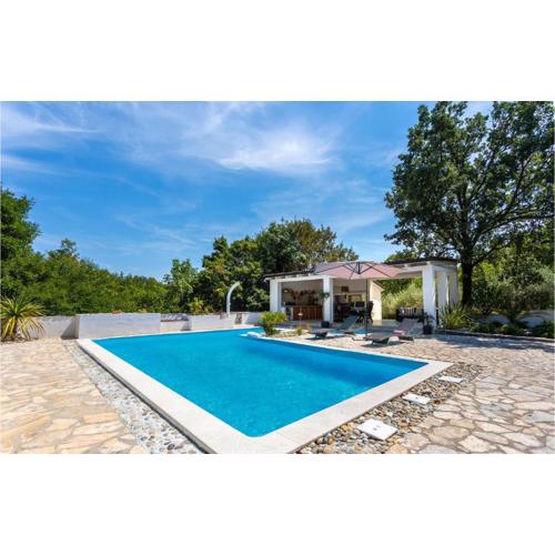Cozy Home In Malinska With Wifi