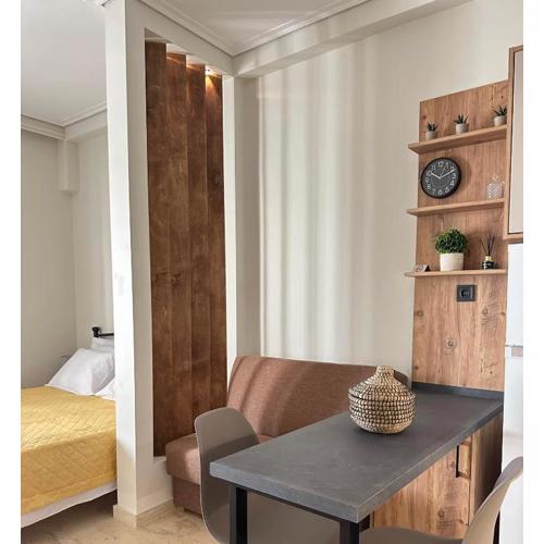 Cozy Karystos Apartment