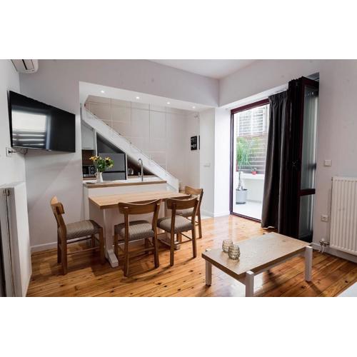 Cozy maisonette centrally located near metro