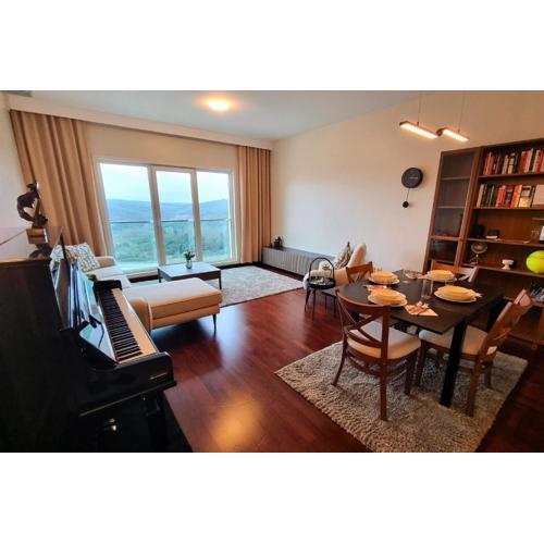Cozy & Modern Apartment