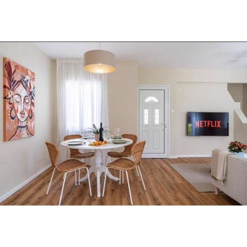 Cozy Nerina Cottage at Harbour Paphos