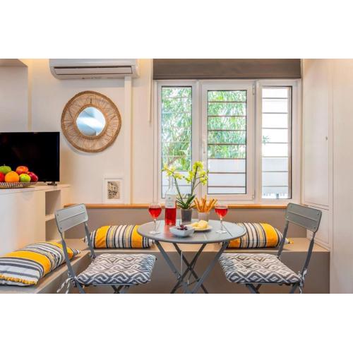 Cozy Nest at Acropolis Footsteps