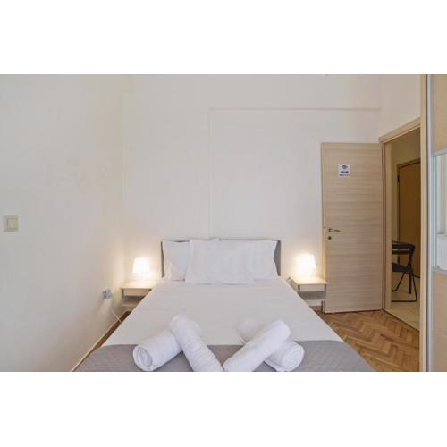 Cozy Pagrati Nest Near Athens Center, AC, Wifi