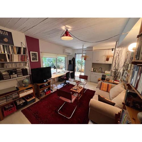 Cozy quiet studio near the sea