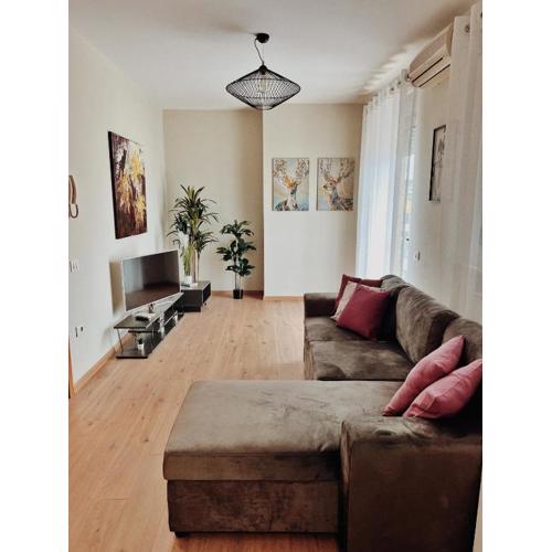 Cozy Rooftop Apartment - Your home, away from home!