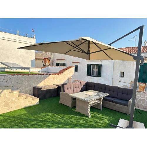 Cozy Sea View Studio with Private Rooftop, Balcony, BBQ in the Old Town