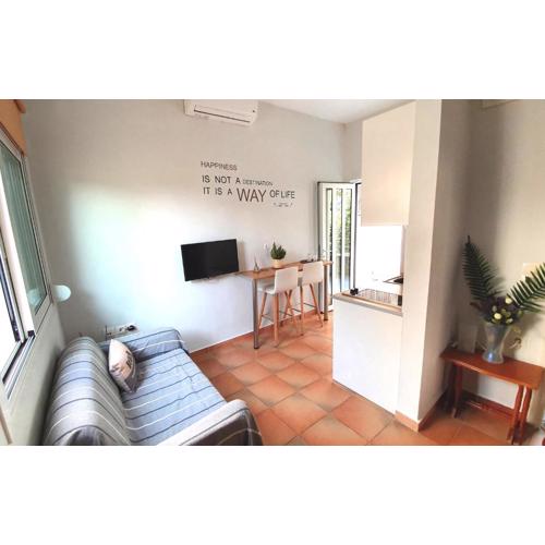 Cozy seaside studio in Lemos Vouliagmenis