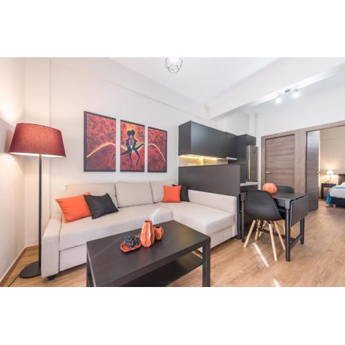 Cozy & Stylish 2BR Apt In Neos Kosmos