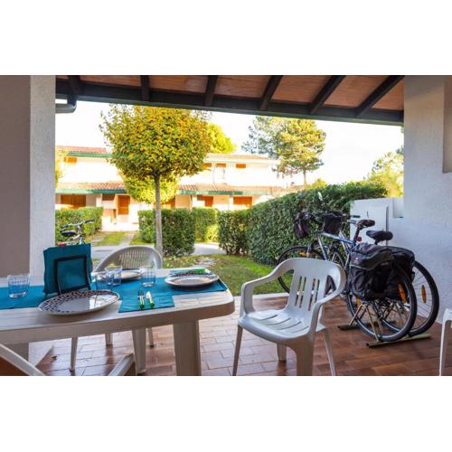 Cozy townhouse with pool and garden