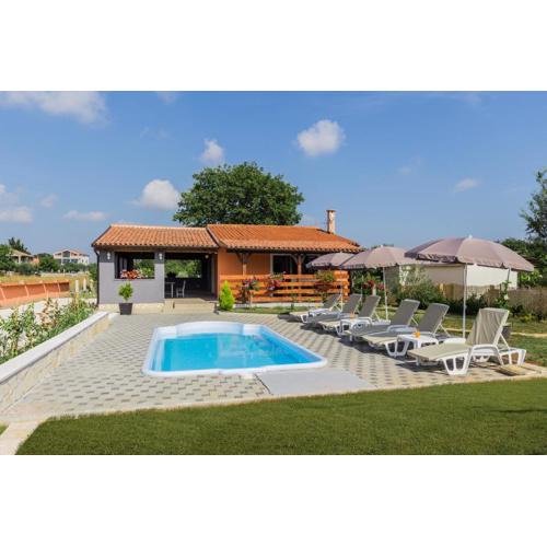 Cozy villa Sejdi with private pool in Pula by WiiBuk