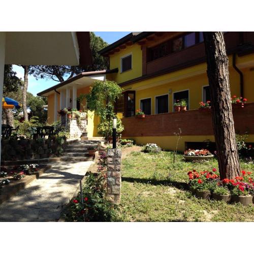 Cozy villa with large garden near the beach