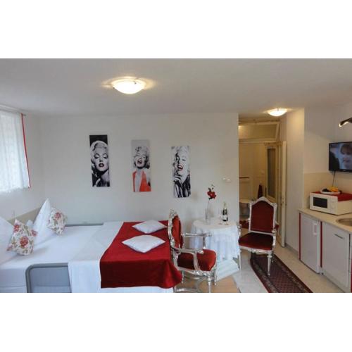 Croatia Zadar Borik Paar Apartment Studio garden view Number 1