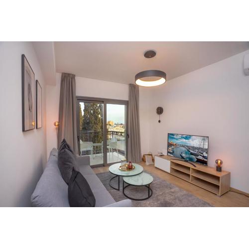 Crown Hall Suites