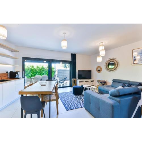 CROWONDER Adriatic Premium Villa Vodice near the Beach