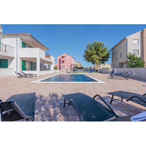 CROWONDER Apartaments Lucija