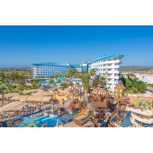 Crystal Admiral Resort Suites & Spa - Ultimate All Inclusive