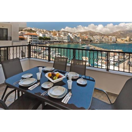 Crystal Chateau: Μaisonette above the sea
