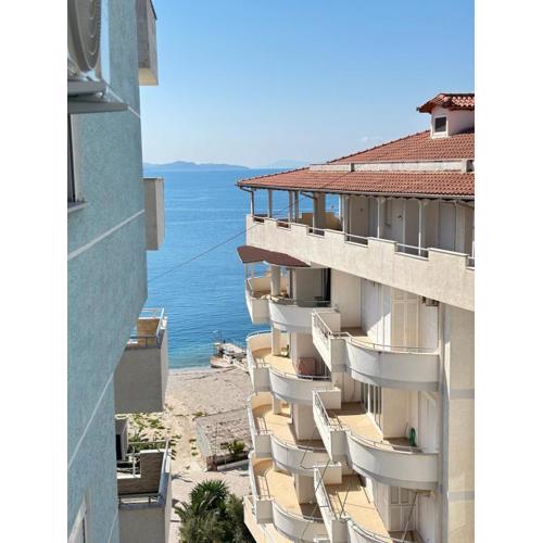 Crystal Sea View apartment