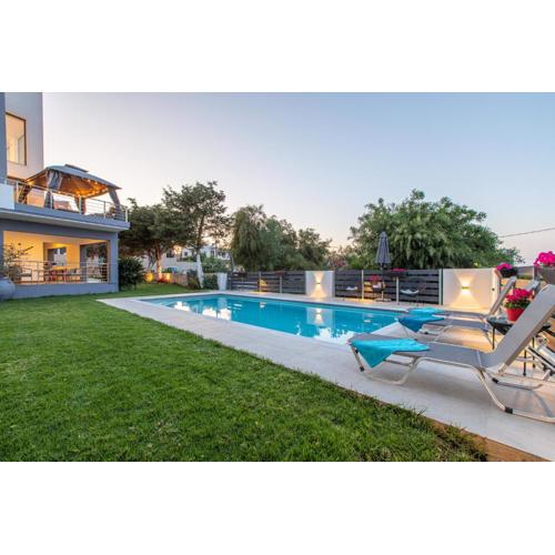 Crystal Waves Villa
