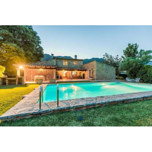 Cuixach - Stone mallorcan villa in Pollensa