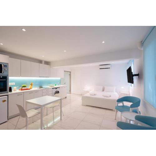 Cute and Convenient Studio in Athens Center