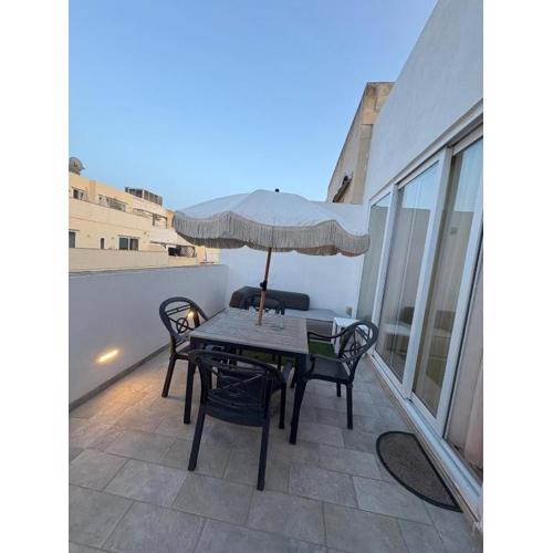 Cute little Penthouse in the Heart of Sliema