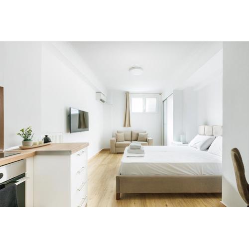 Cute semi-basement studio near Panormou metro
