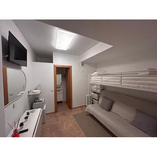 Cute studio in Gran Via -Si1