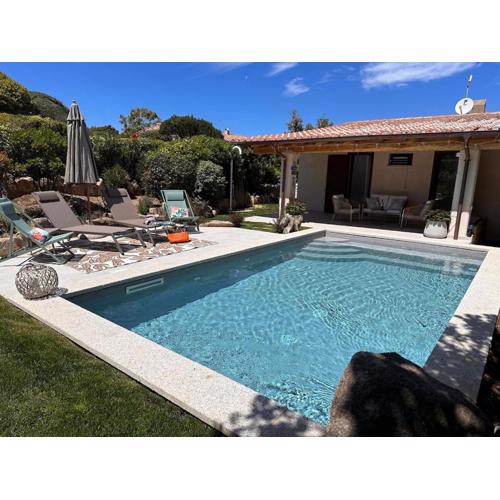 Cute Villa with pool in Palau