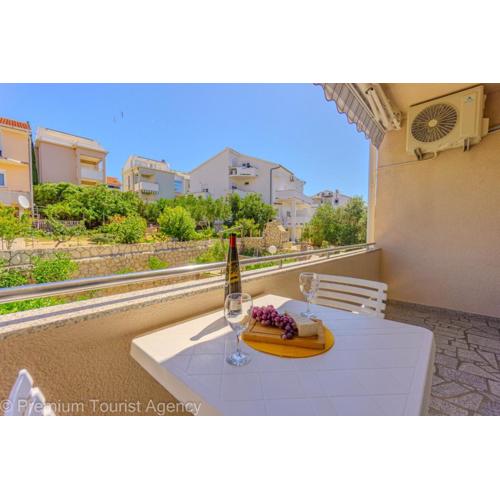 Cvetka- 200m to Beach-Family Friendly