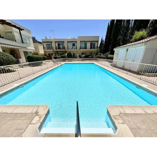 Cydonia Gardens Maisonette with shared pool