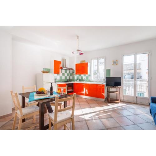 Dabbanna house near the sea, parking & wifi