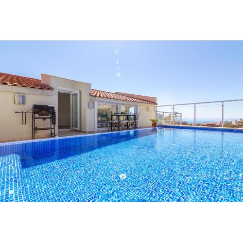 Dahlia Penthouse - Beautiful Luxurious Private Pool Fantastic Harbour Views