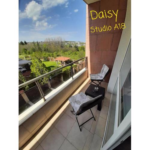 Daisy-Studio A18 in Complex with pool