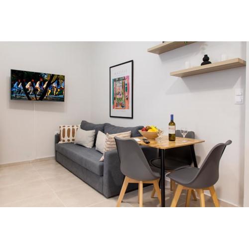 Dam32 by Smart Cozy Suites - Premium Location near Athens