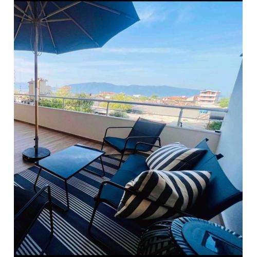 Damis Apartment Port