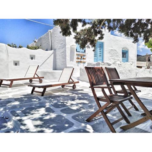 Danae’s cycladic house