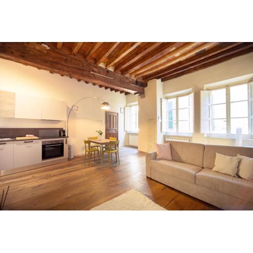 Dante s Home Cozy in Center Town