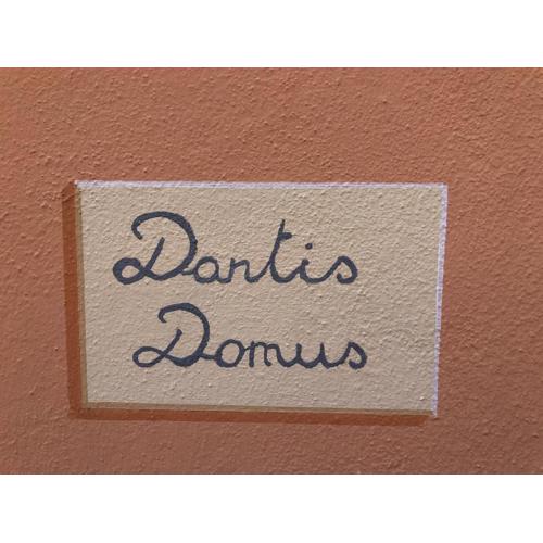 Dantis Domus at the beach