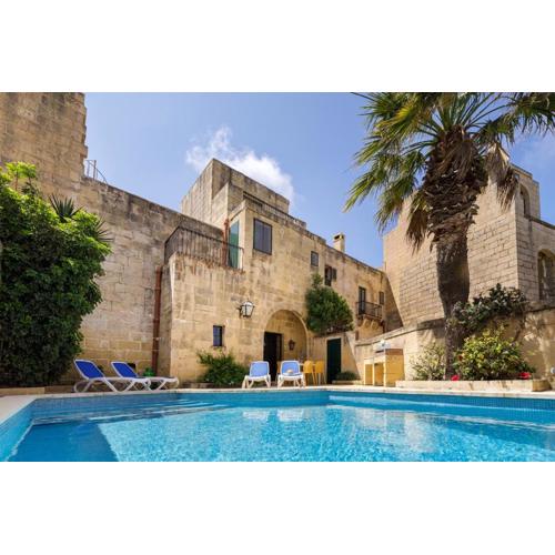 Dar tas-Soru Farmhouse with Private Pool