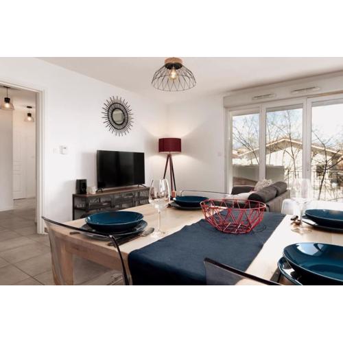Daurade Balcon Parking free - Bus proche centre